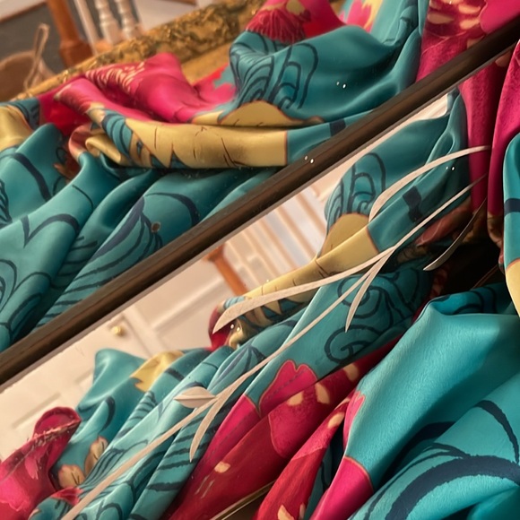 NATORI floral full length lounging gown. Size S - Picture 13 of 13